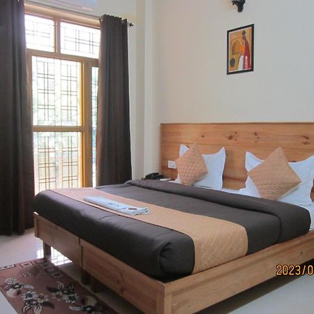 Hotel Krishna Rishīkesh 외부 사진