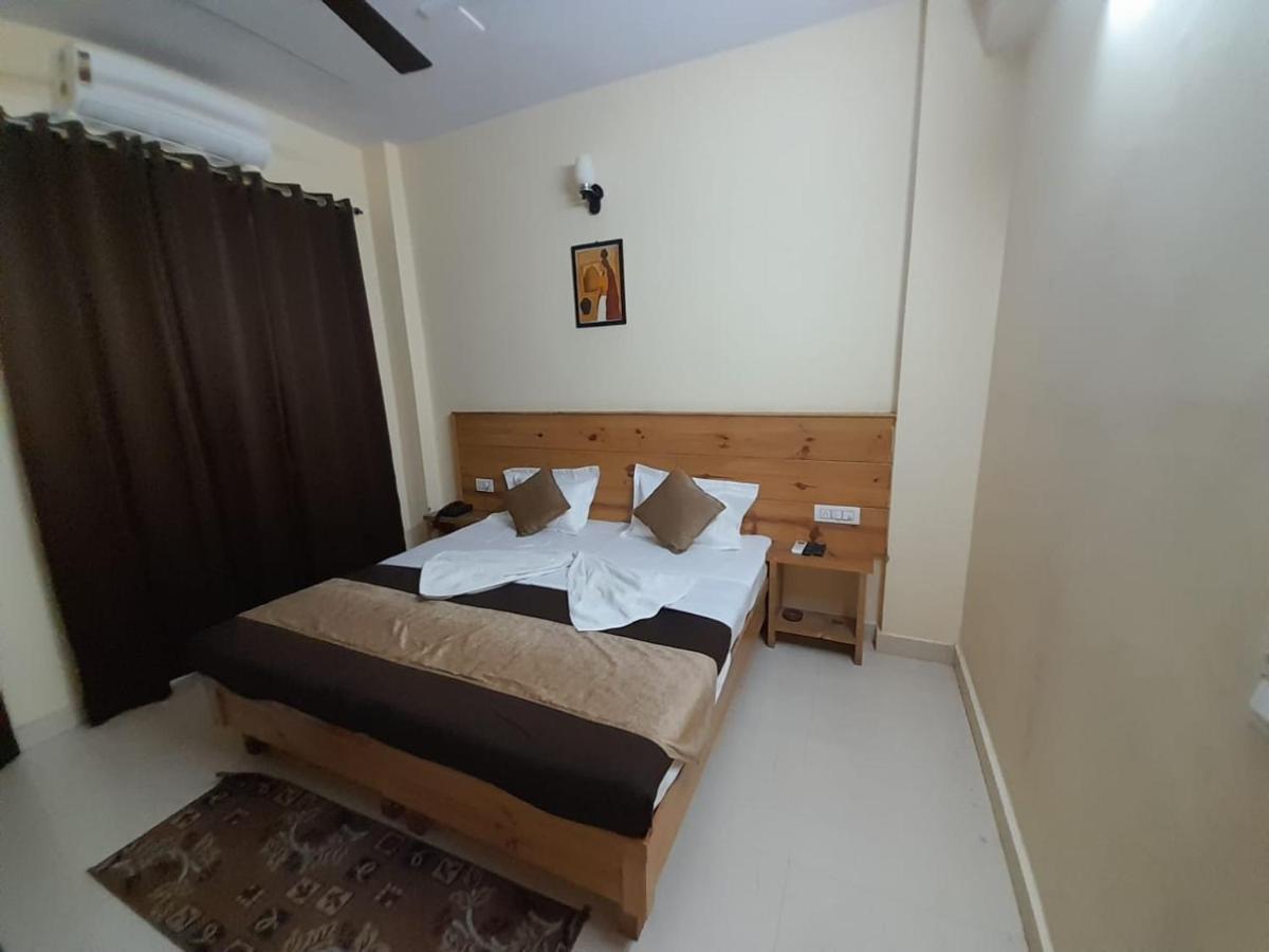 Hotel Krishna Rishīkesh 외부 사진
