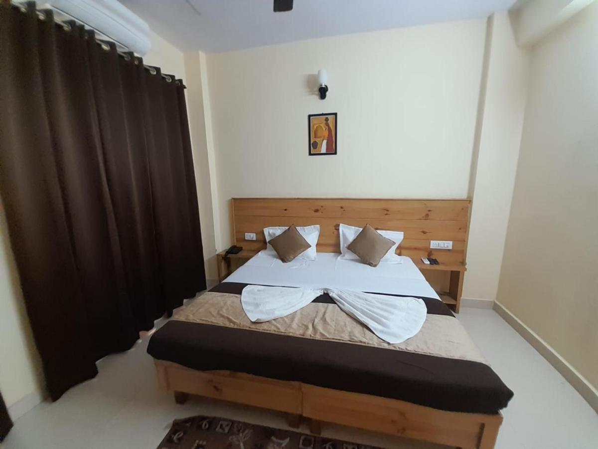 Hotel Krishna Rishīkesh 외부 사진