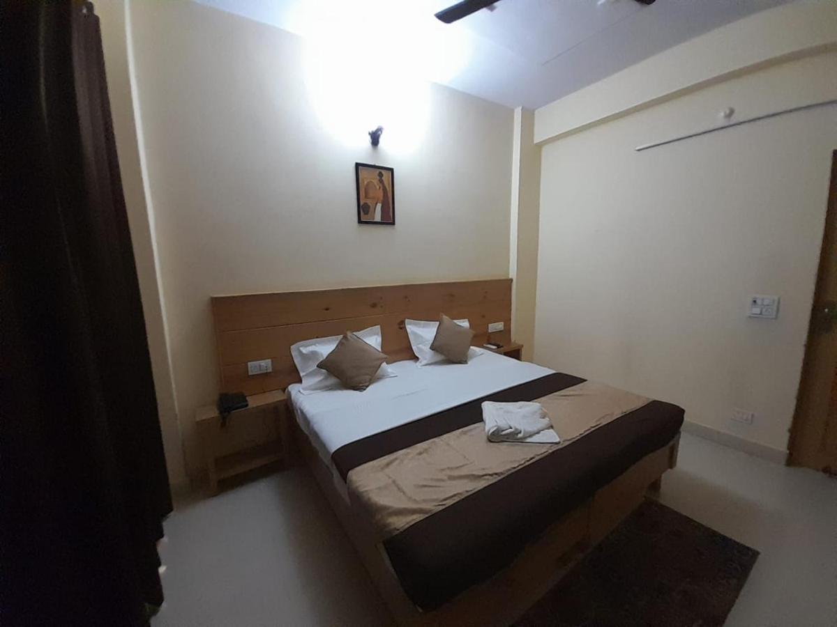 Hotel Krishna Rishīkesh 외부 사진