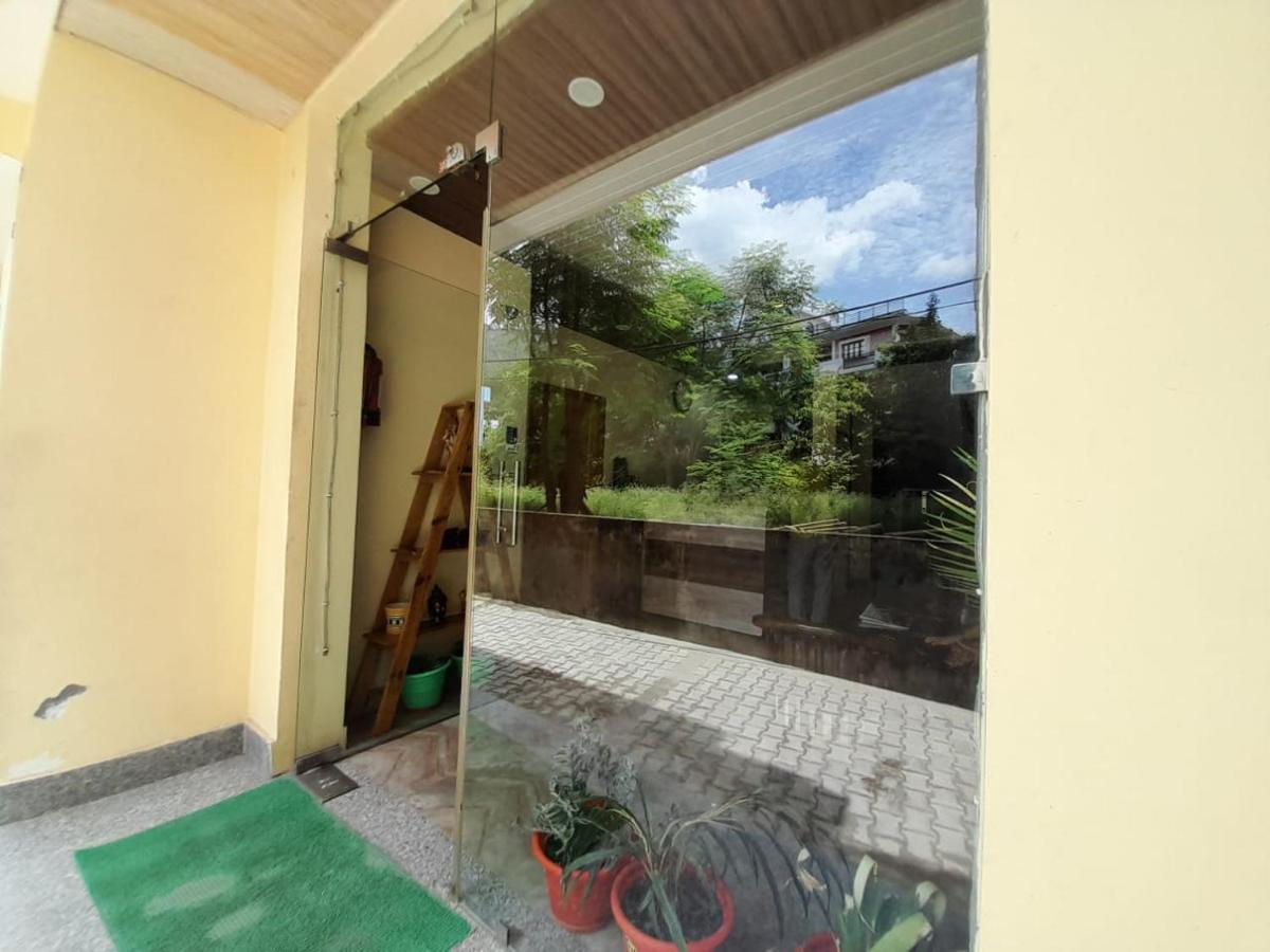 Hotel Krishna Rishīkesh 외부 사진