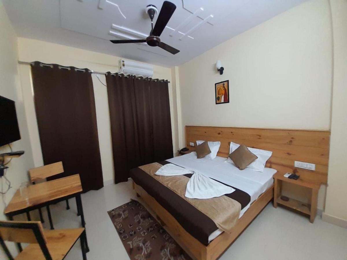 Hotel Krishna Rishīkesh 외부 사진