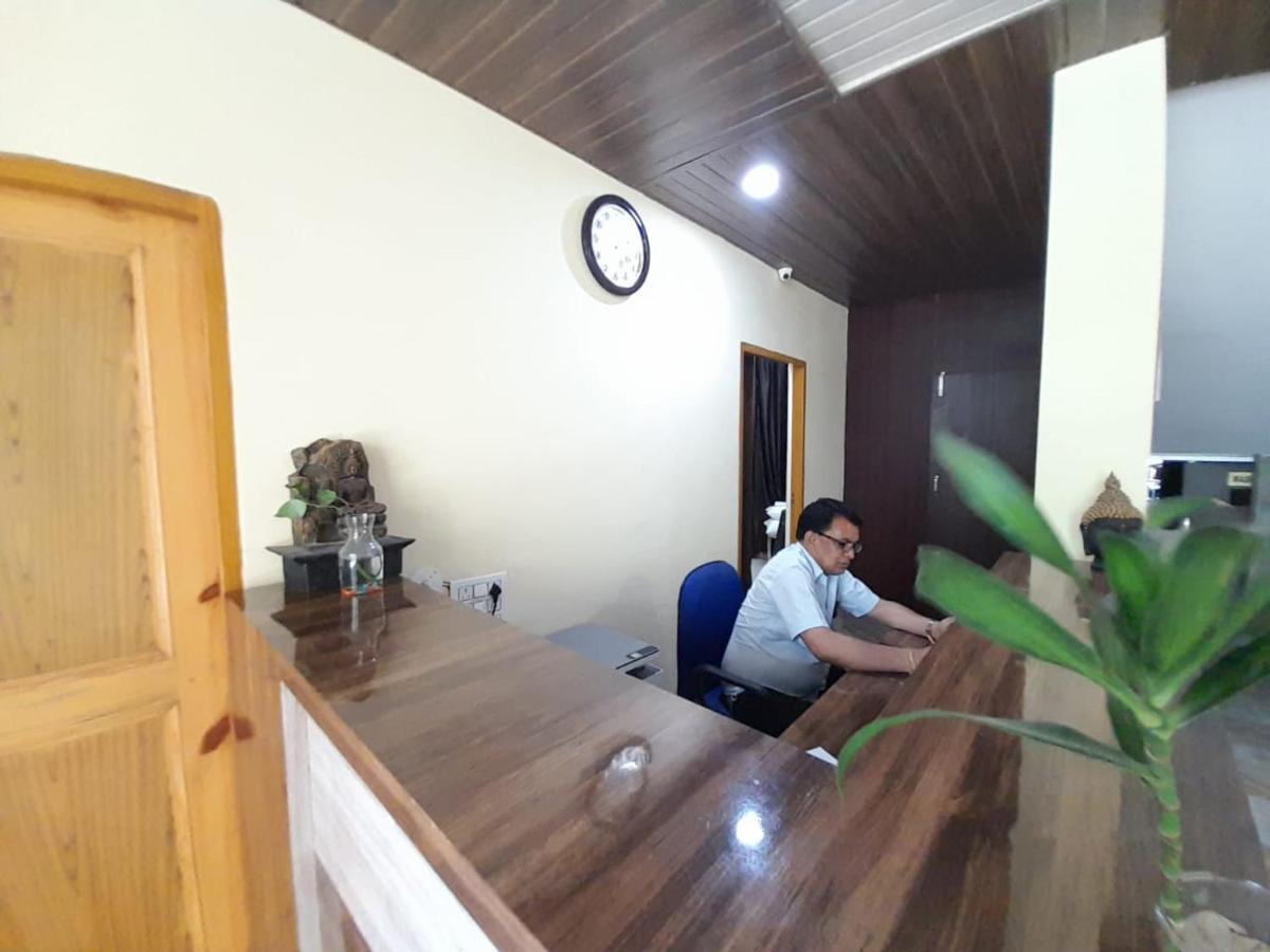 Hotel Krishna Rishīkesh 외부 사진