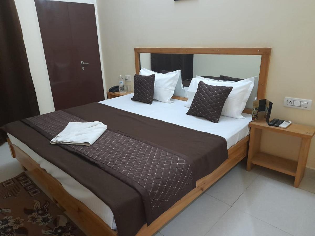 Hotel Krishna Rishīkesh 외부 사진